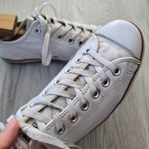 Converse | Chuck Taylor's All-Star white leather low-top sneakers | MENS 9.5 - Picture 3 of 9